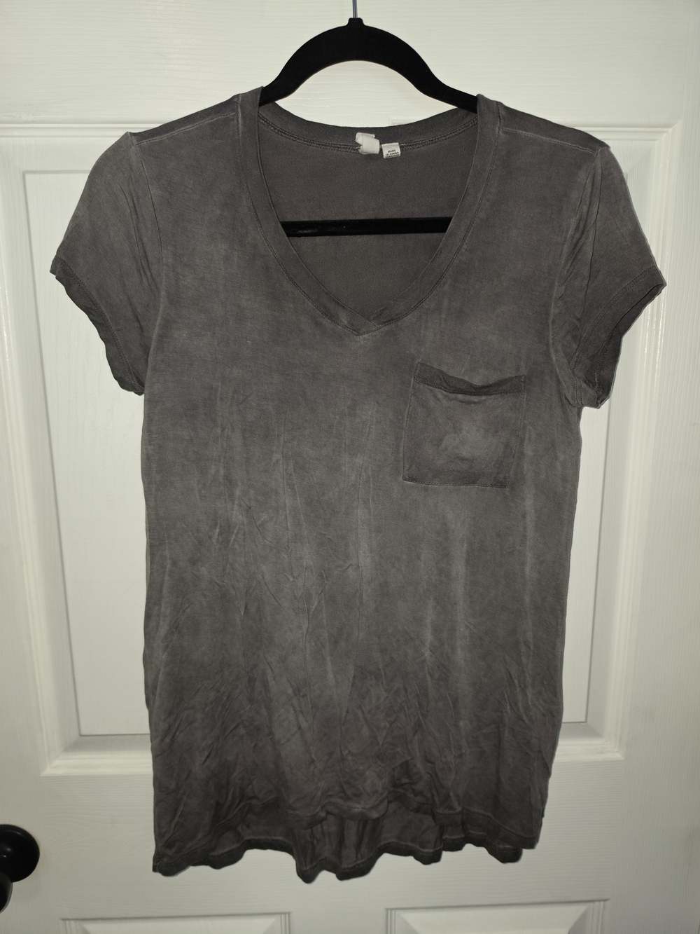 Cable & Gauge Washed V-Neck Pocket Tee - Charcoal